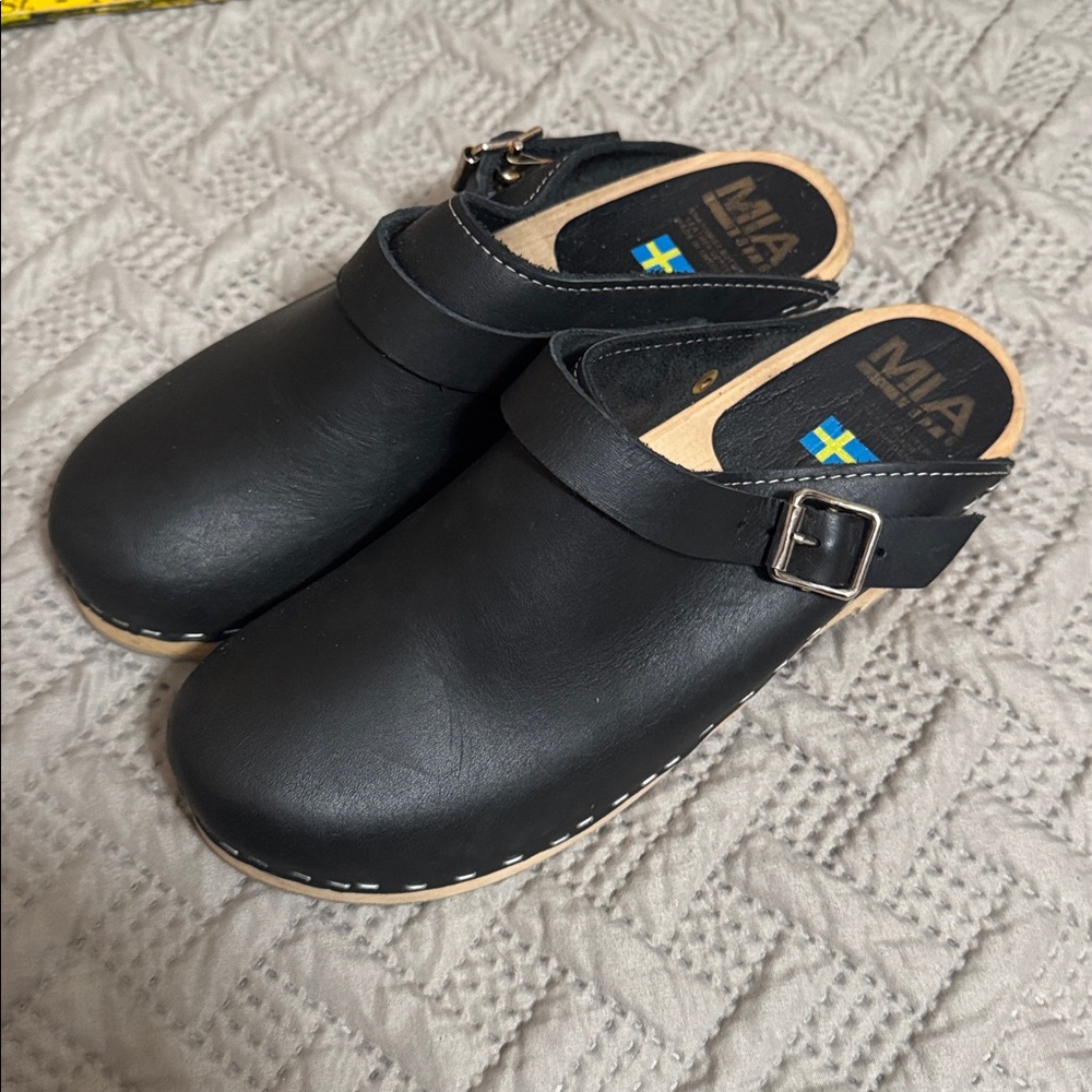 MIA Black Slingback Leather Clogs with Buckle - Picture 8 of 8